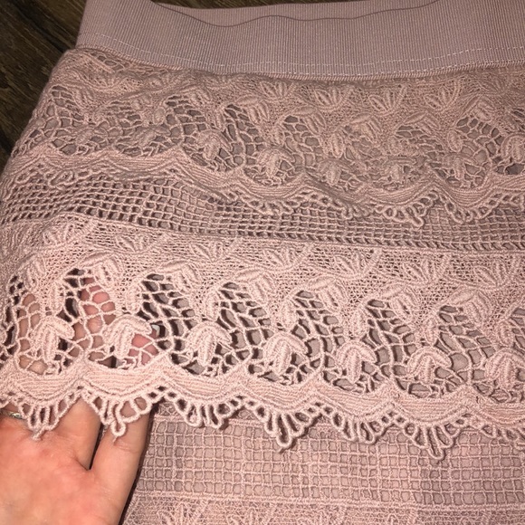 American Eagle Outfitters Pink Lace Skirt - Picture 2 of 8